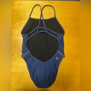 Navy Jolyn Darren
